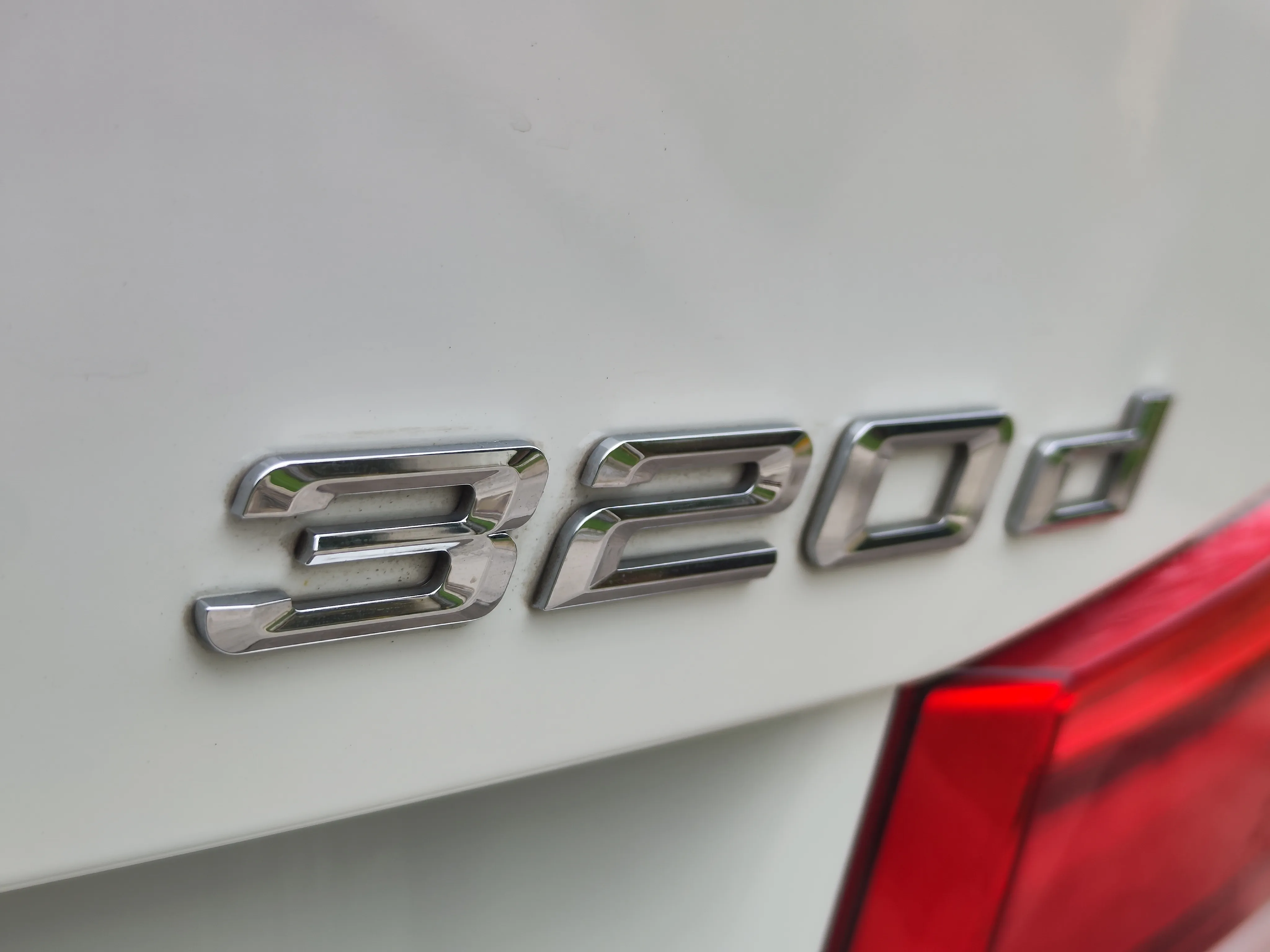 BMW 320D — foto 7 de 17