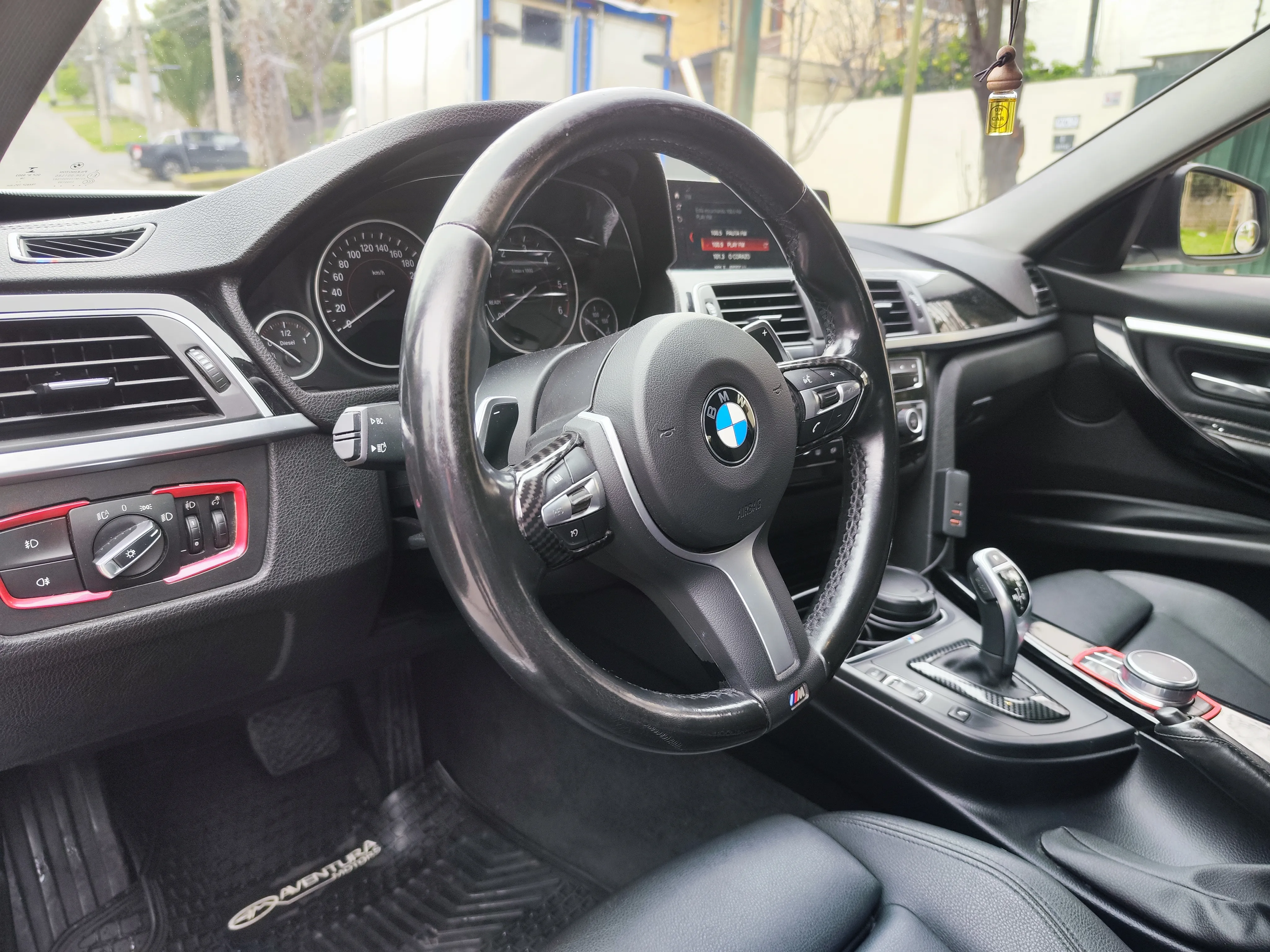 BMW 320D — foto 11 de 17