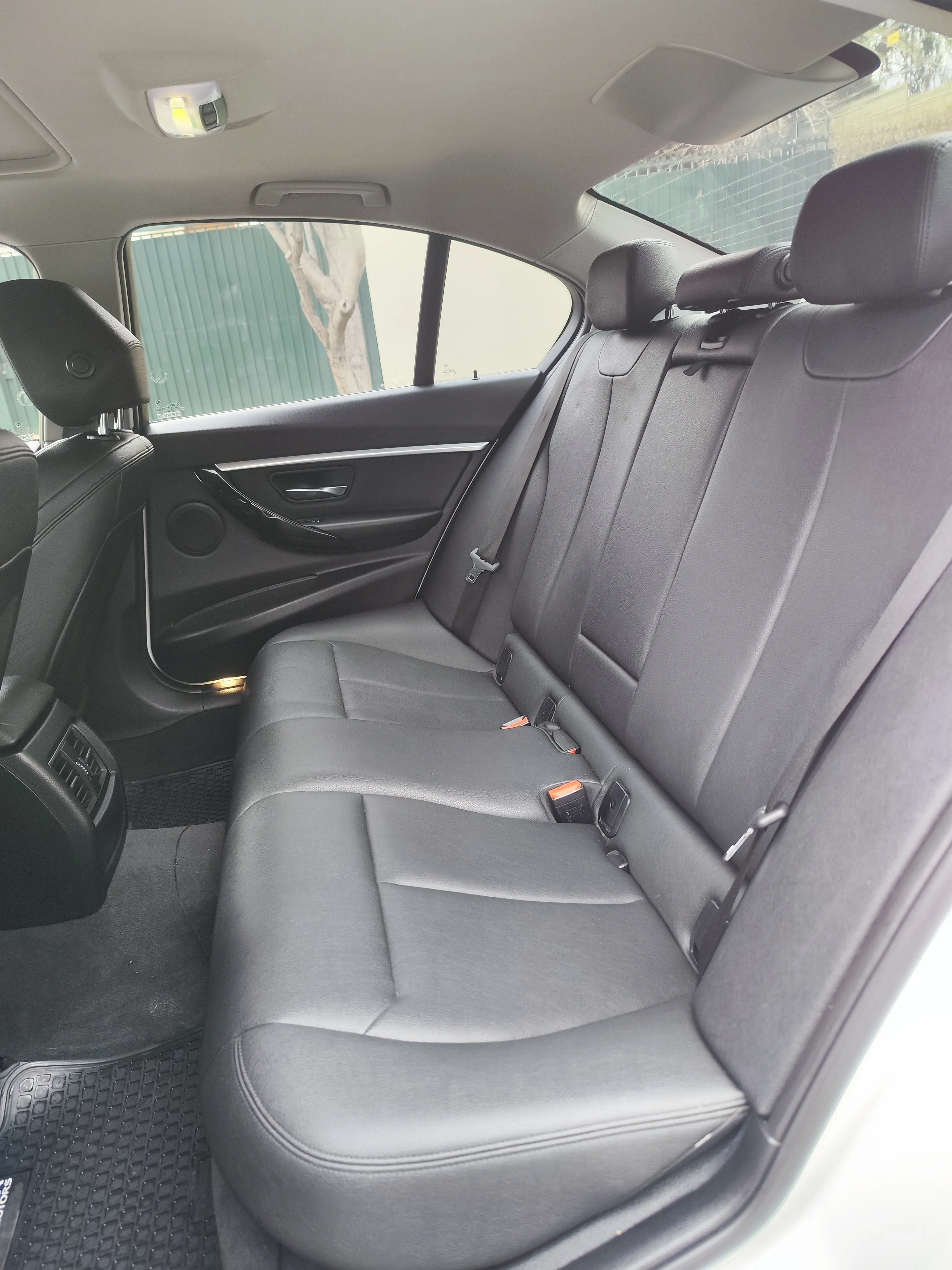 BMW 320D — foto 13 de 17