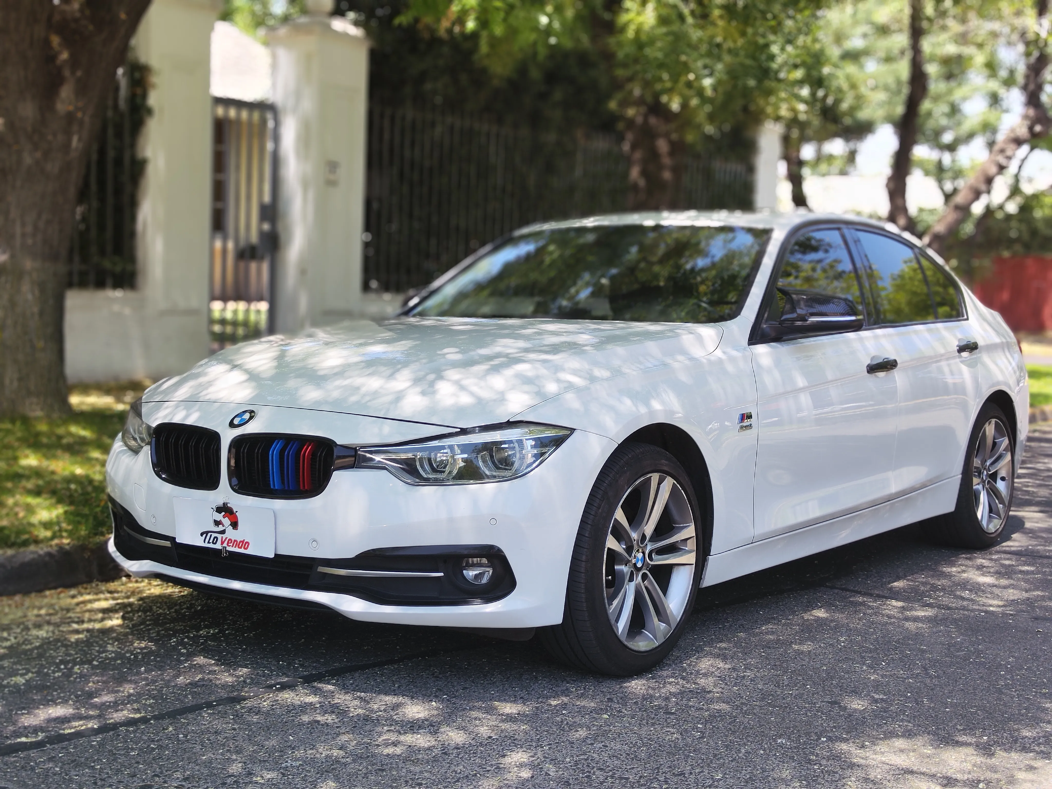 BMW 320d 2018 - lateral