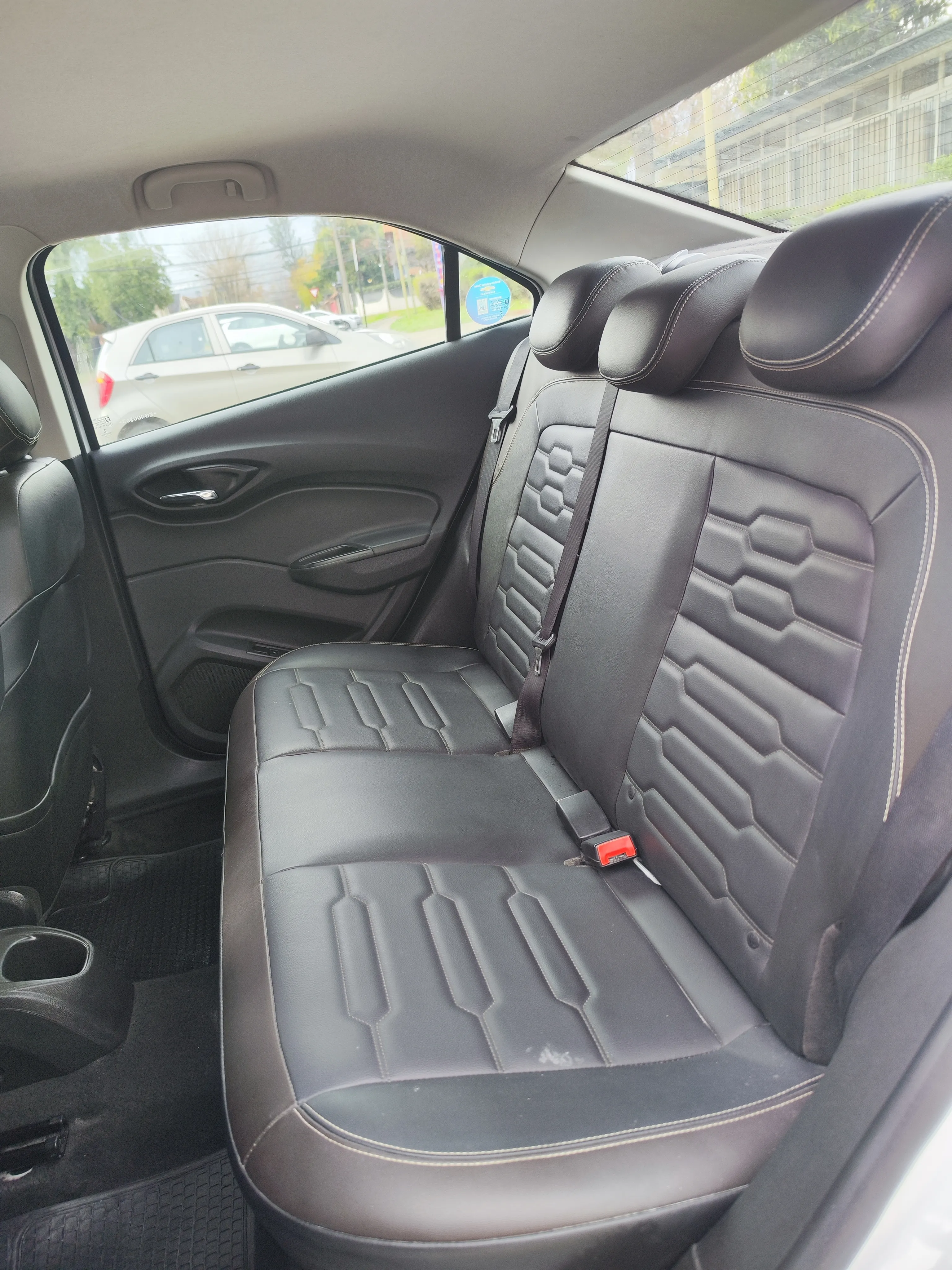 Chevrolet Prisma — foto 9 de 13