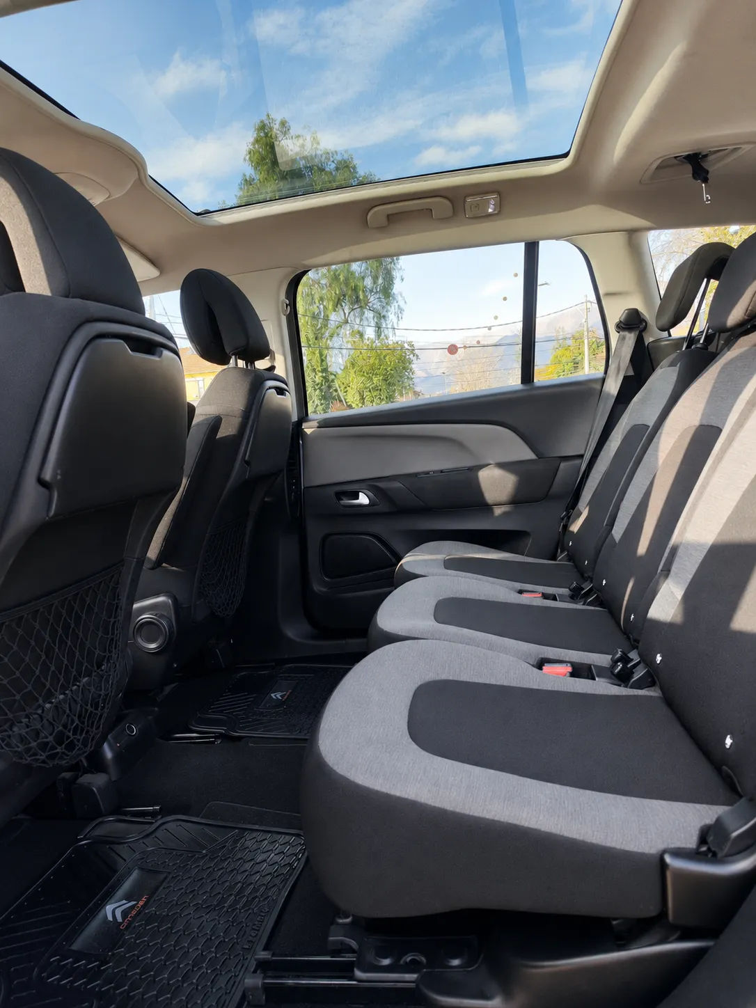 Citroën C4 Picasso — foto 10 de 13