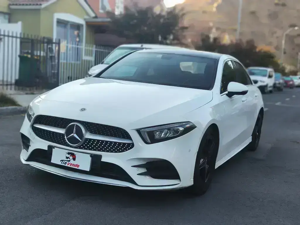 Mercedes-Benz A200 2021 - lateral