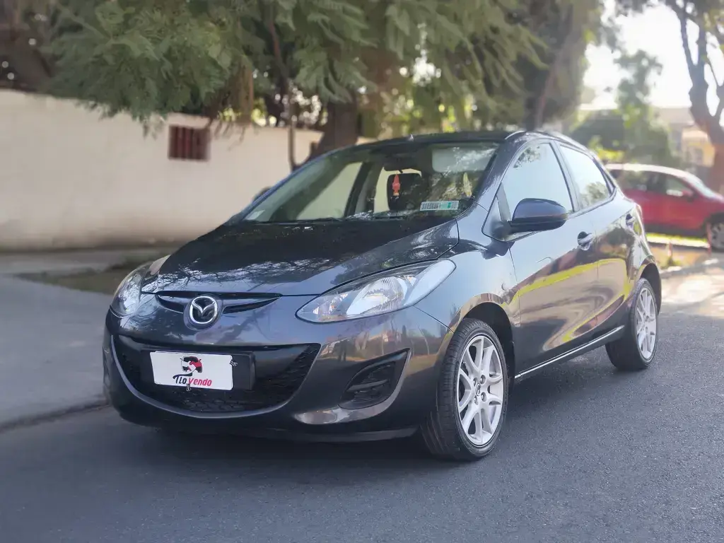 Mazda 2 2015 - lateral