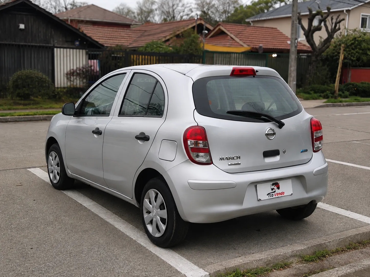 Nissan March — foto 2 de 13