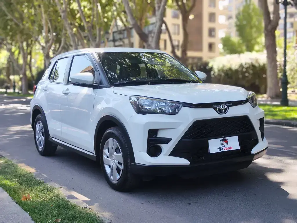 Toyota Raize 2025 - lateral