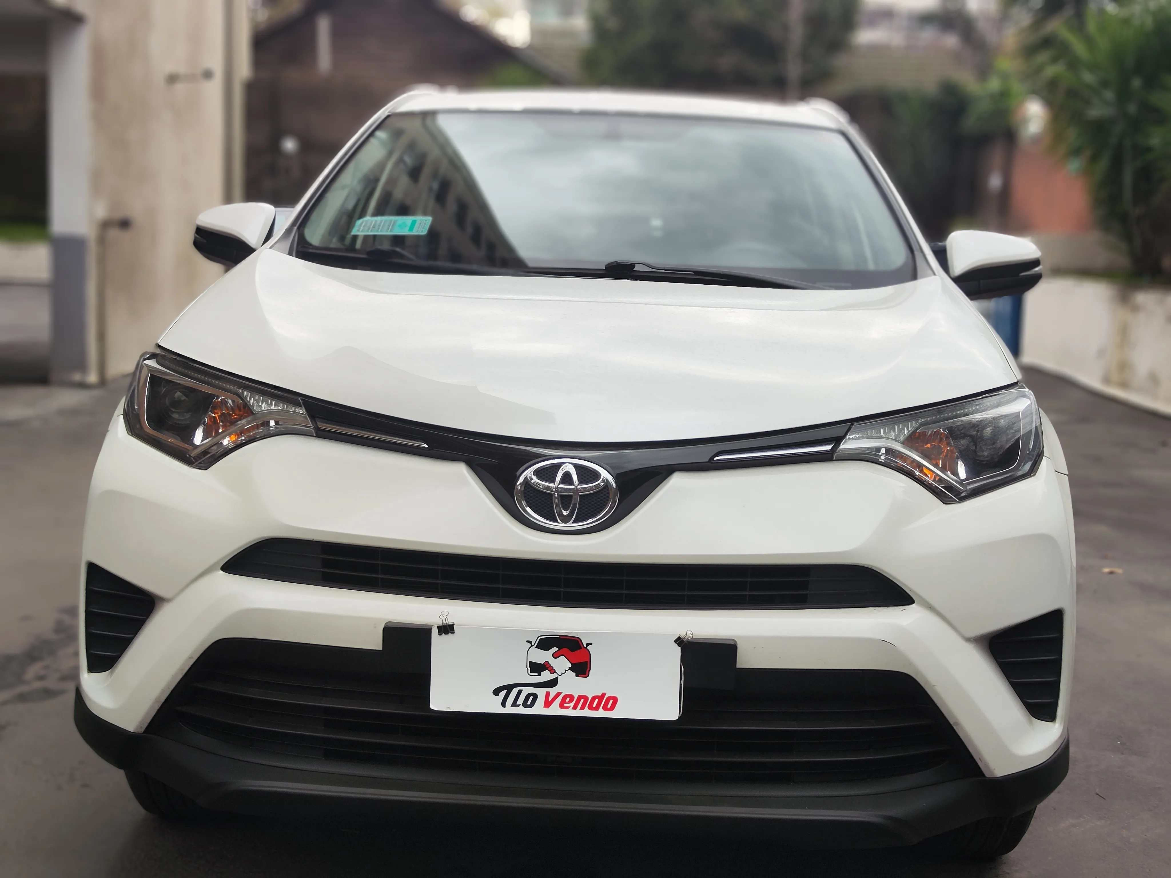 Toyota RAV4 — foto 2 de 13