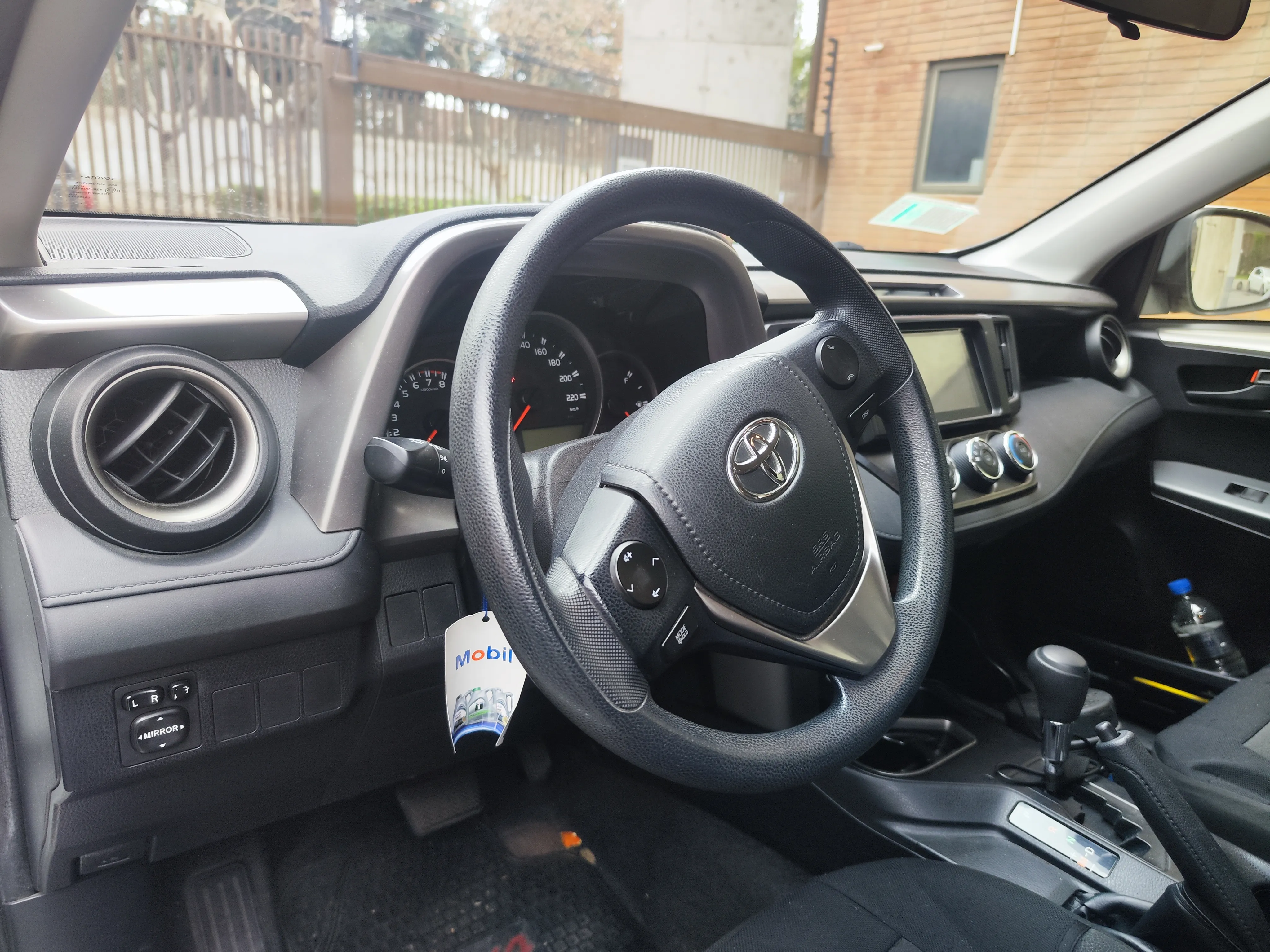 Toyota RAV4 — foto 7 de 13